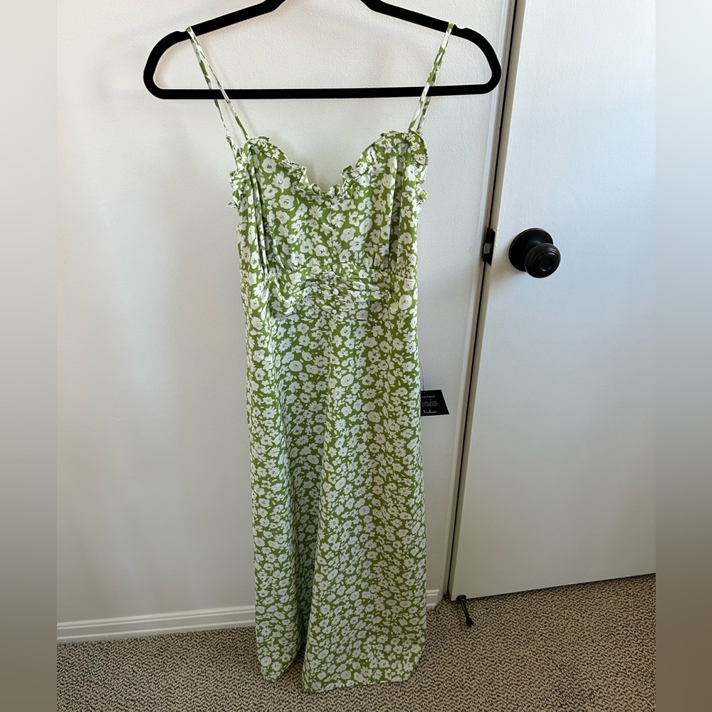 Lulu’s new with tags midi dress